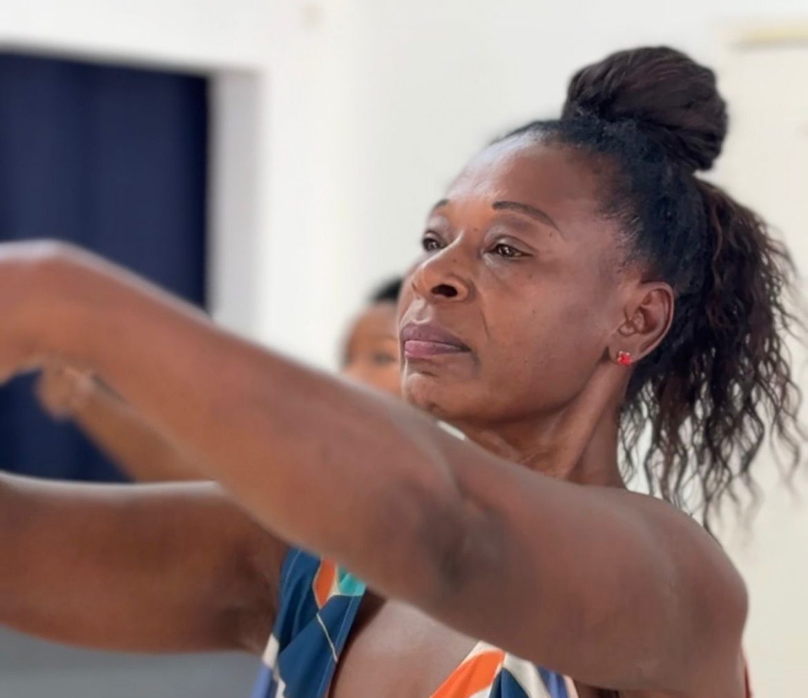 moradora de volta redonda realiza sonho de infância aos 58 anos ao aprender balé no cras nova primavera divulgação secom111