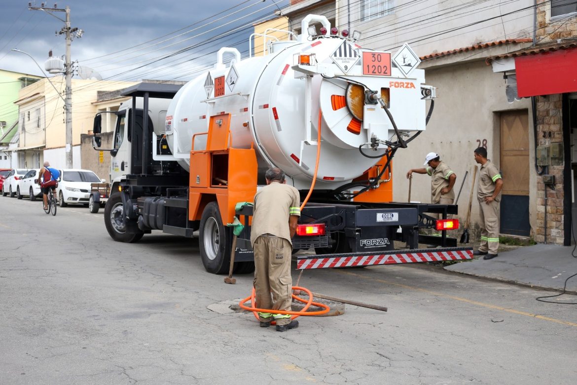 novo caminhão para reforçar drenagem pluvial e prevenir alagamentos adriana cópio secom11