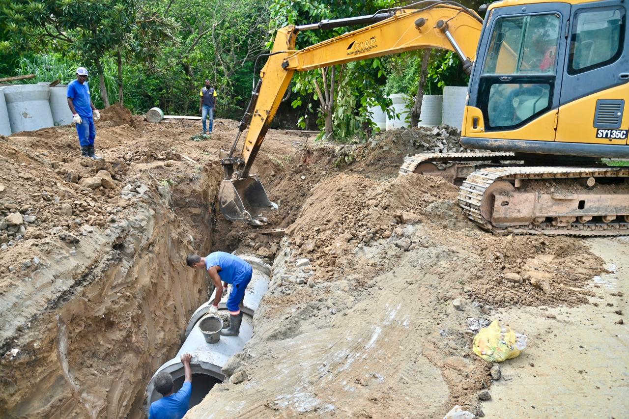 prefeitura de barra mansa inicia obras de drenagem no são luiz gabriel borges (4)