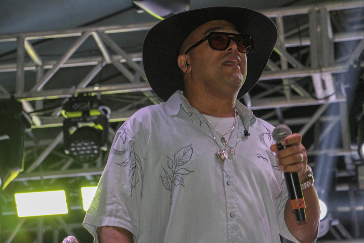  thiago cordeiro brilha como a grande atração no terceiro dia de carnaval no parque da cidade, em barra mansa chico de assis11111