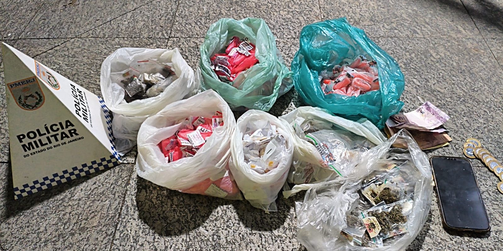 22.cf.res.polÍcia.adolescente é apreendido.divulgaÇÃopm