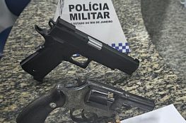 24.cf.res.polÍcia.homem é preso com arma de fogo.divulgaÇÃopm