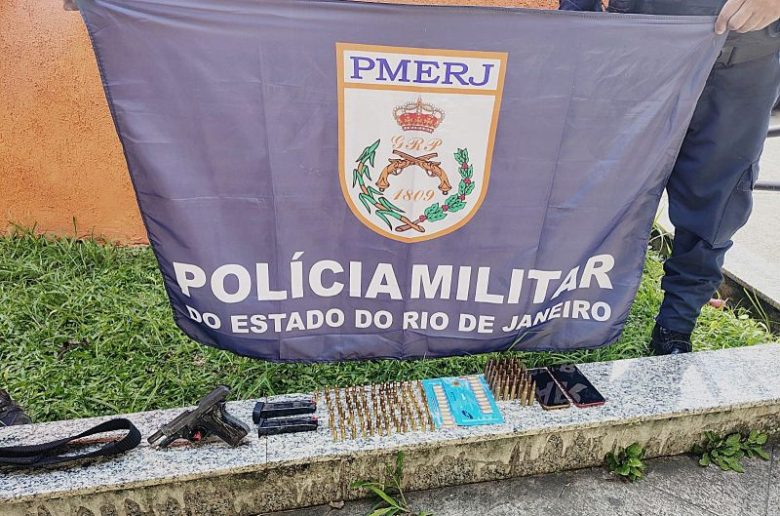 28.cf.res.polÍcia.pm prende dois homens e apreende adolescentes.divulgaÇÃopm