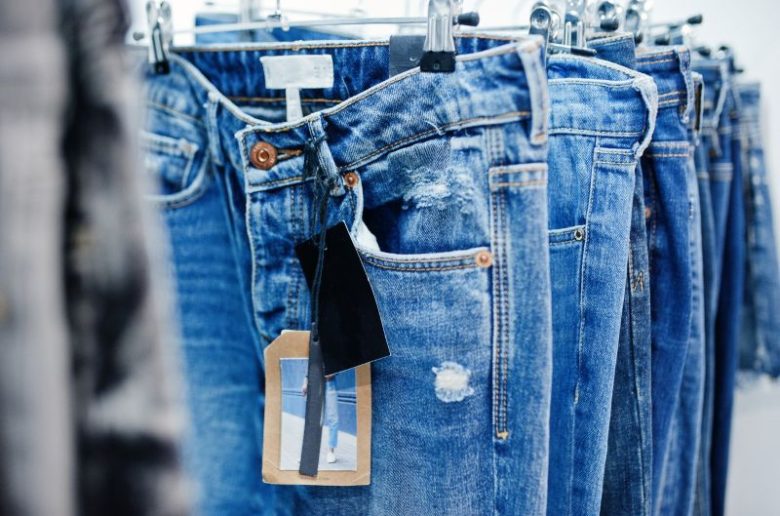 30 economia outlet jeans beneficente da apae vr com descontos de até 70% divulgaÇÃo