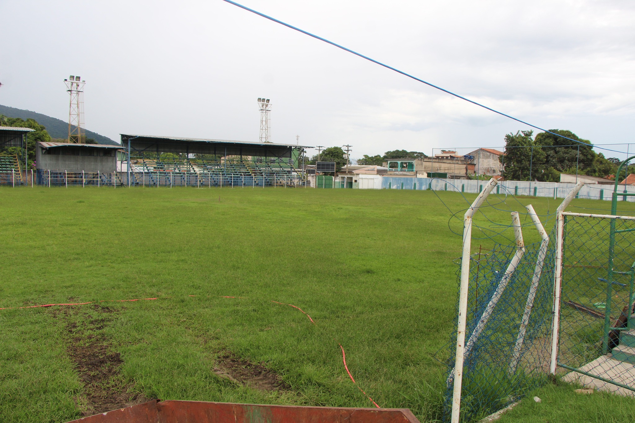 31.cf.res.cidades.obras de reforma do estádio.2.campo.redessociais