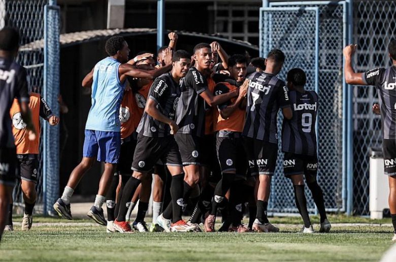 34.cf.cf.res.esportes.com golaço de bicicleta.divulgaÇÃoresendefc