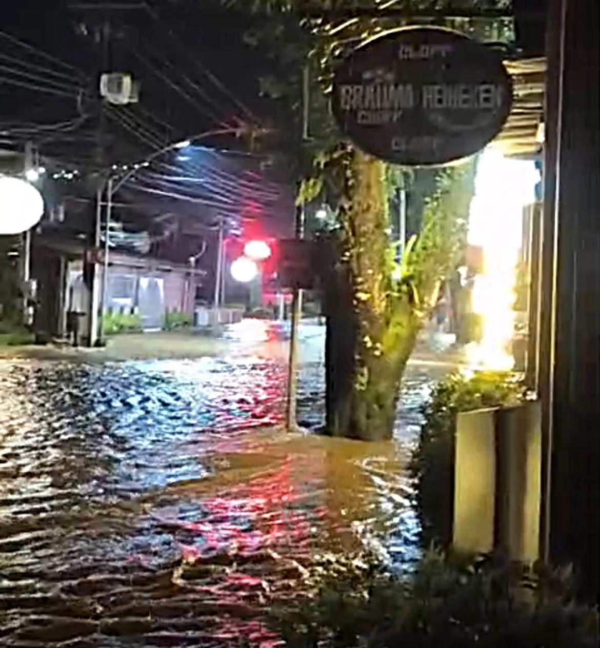 42.cf.res.cidades.temporal provoca alagamentos.1.temporal.redessociais (4)