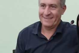 vereador pede construção de ponto de ônibus divugação